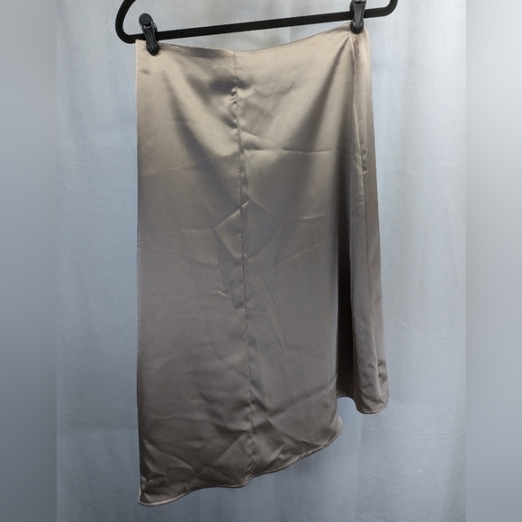 NWT!!! Zara Elegant A-Line Satin Effect Midi Skirt - Champagne Size Small - Picture 3 of 13